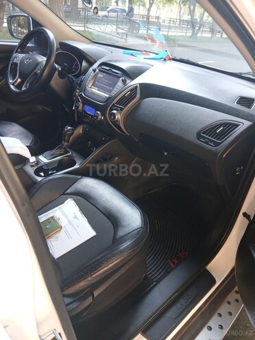 Hyundai ix35-12