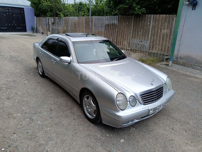 Mercedes E 220-5
