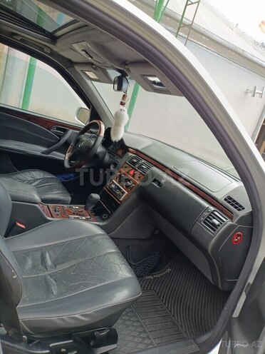 Mercedes E 220-15