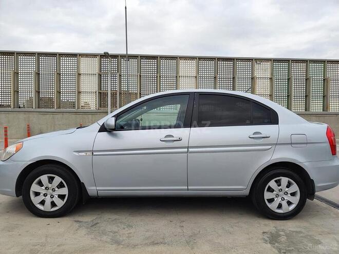 Hyundai Accent-6