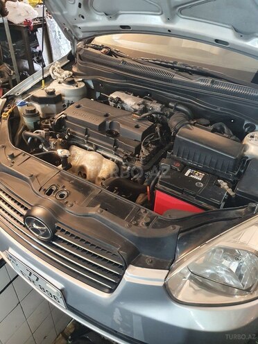Hyundai Accent-7