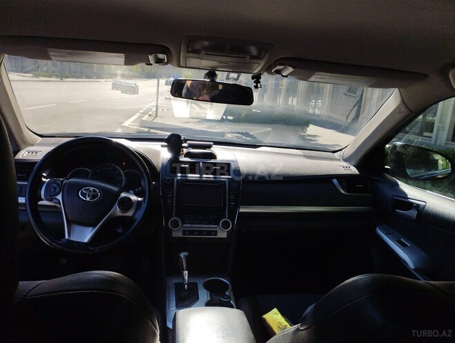Toyota Camry-4