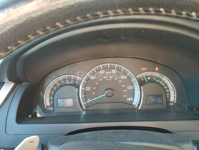 Toyota Camry-6