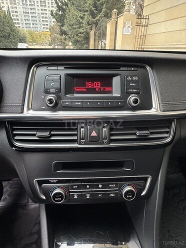 Kia Optima-12