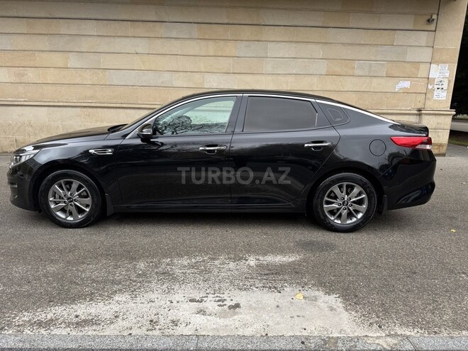 Kia Optima-4