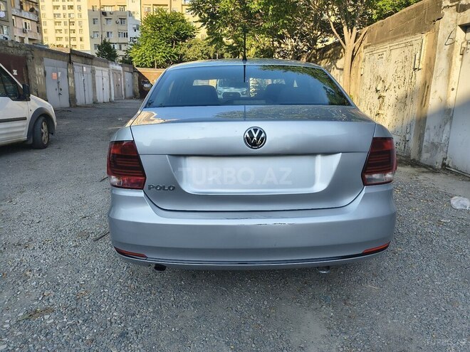 Volkswagen Polo-5