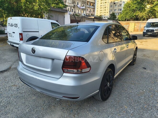 Volkswagen Polo-6
