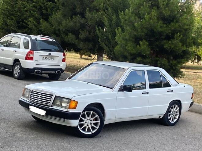 Mercedes 190-5