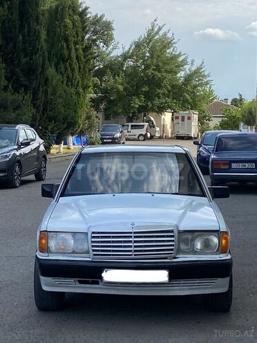 Mercedes 190-6