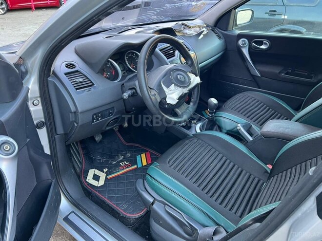 Renault Megane-11