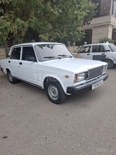 LADA (VAZ) 2107-1