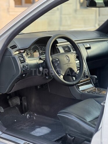 Mercedes E 280-16