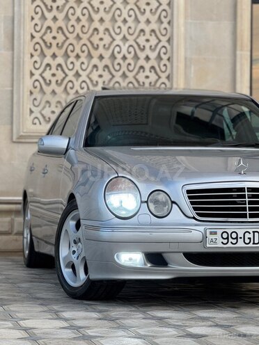 Mercedes E 280-4