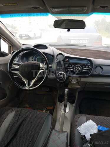 Honda Insight-4