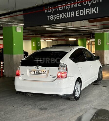 Toyota Prius-8