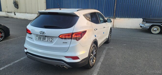 Hyundai Santa Fe-4