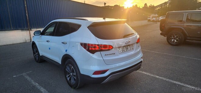 Hyundai Santa Fe-5