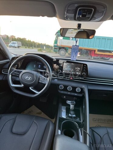 Hyundai Elantra-6