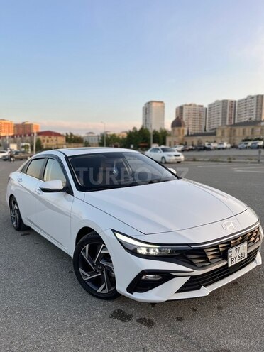 Hyundai Elantra-15