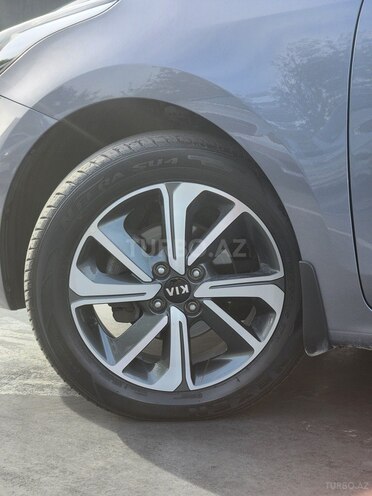 Kia Rio-9
