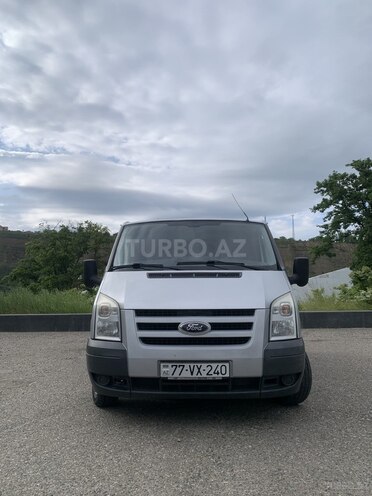 Ford Transit-1