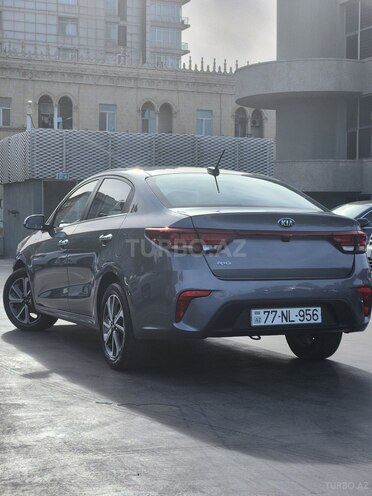 Kia Rio-5
