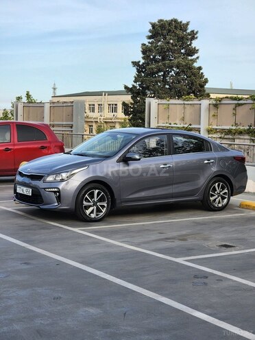 Kia Rio-1