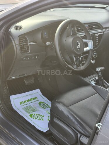Kia Rio-11