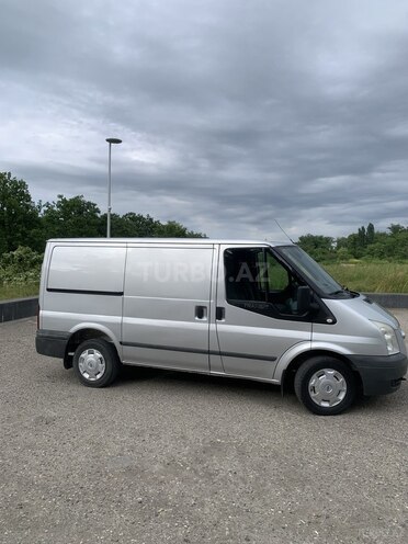 Ford Transit-2
