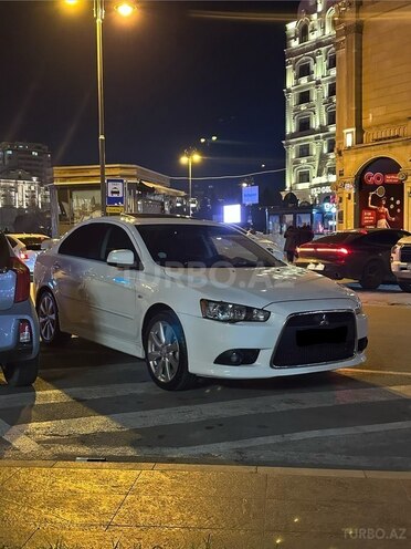 Mitsubishi Lancer-1