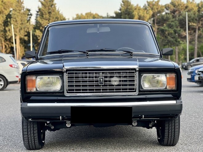 LADA (VAZ) 2107-1