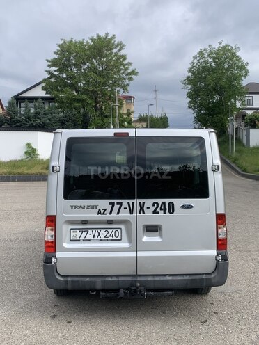 Ford Transit-3
