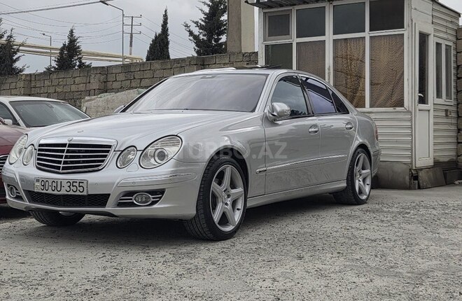 Mercedes E 240-3