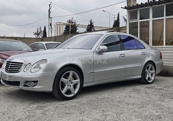 Mercedes E 240-2