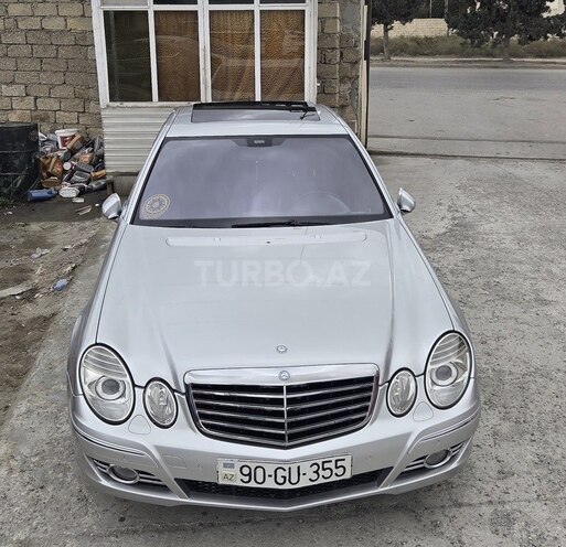 Mercedes E 240-5