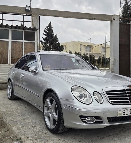 Mercedes E 240-4