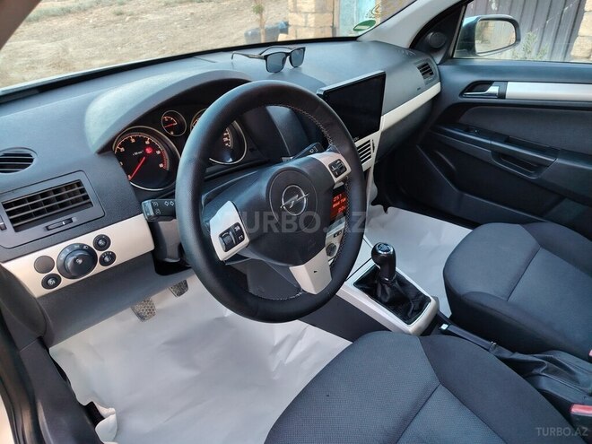 Opel Astra-10