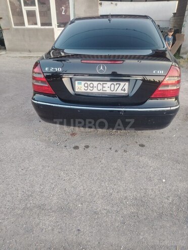 Mercedes E 270-4