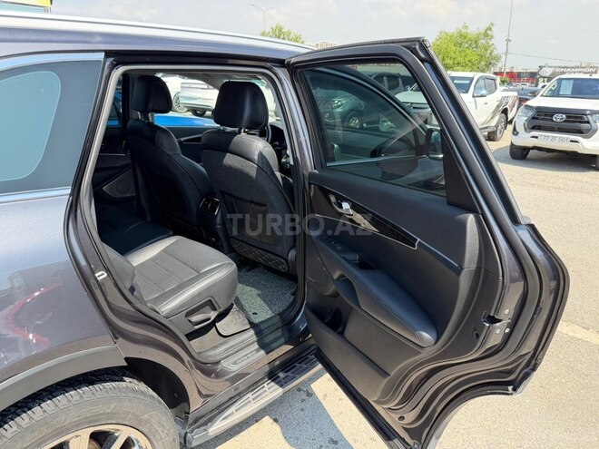 Kia Sorento-16