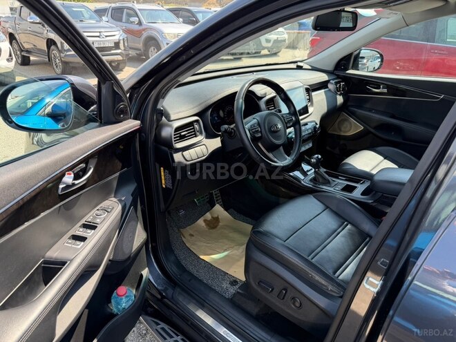 Kia Sorento-12
