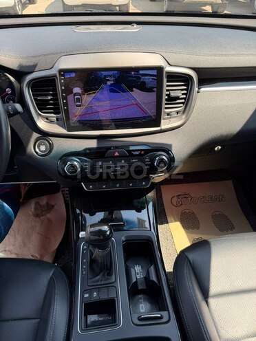 Kia Sorento-10