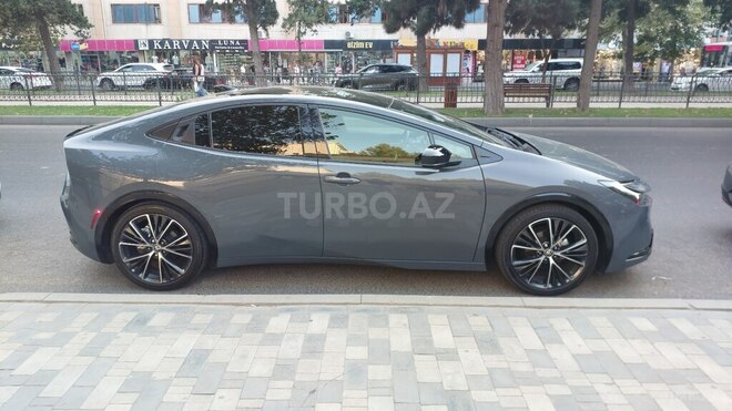 Toyota Prius-3