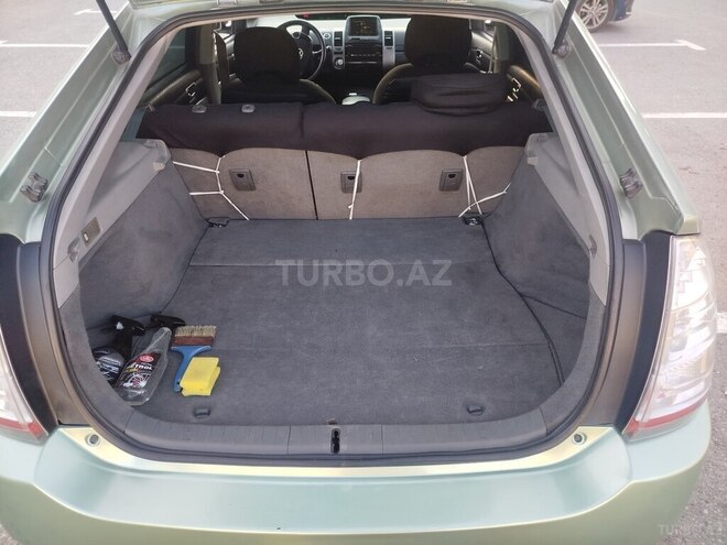 Toyota Prius-13
