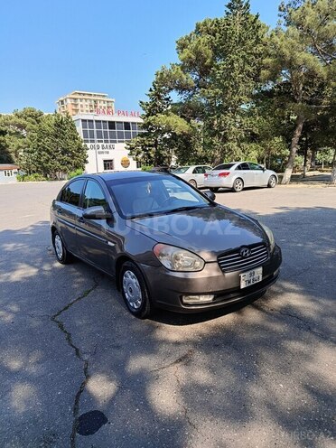 Hyundai Accent-5
