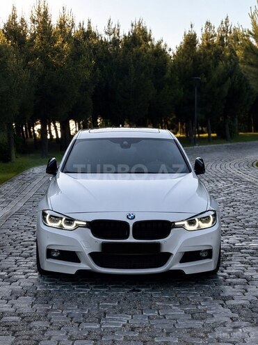 BMW 320d-1