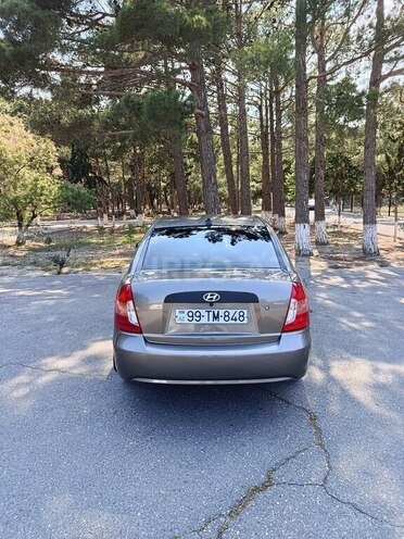 Hyundai Accent-10