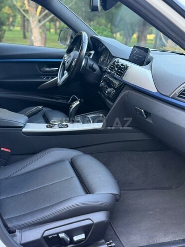 BMW 320d-8