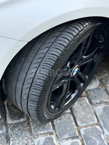 BMW 320d-9