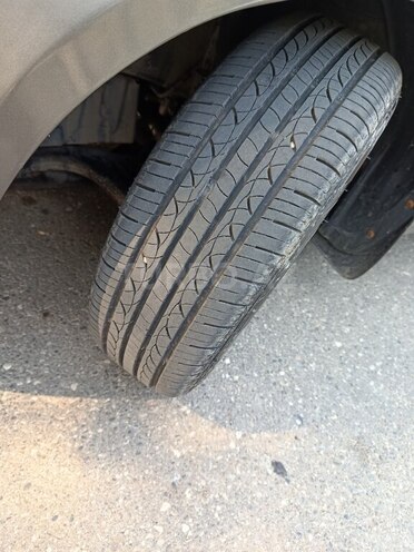 Hyundai Accent-16