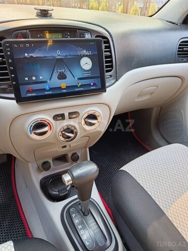 Hyundai Accent-18